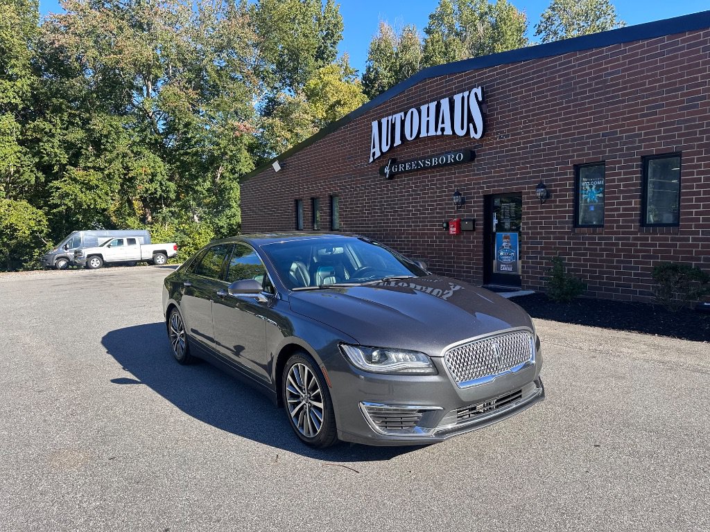 Used 2018 Lincoln MKZ Premiere FWD image 1
