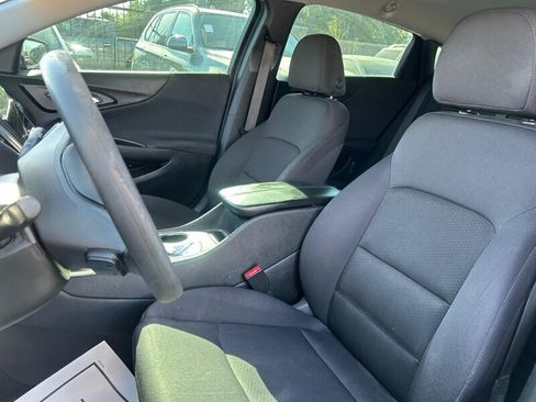 Used 2021 Chevrolet Malibu LT FWD image 32