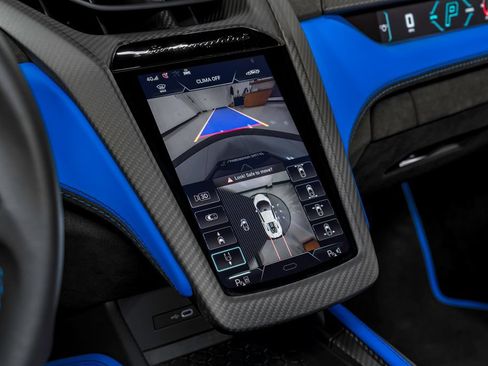 Used 2025 Lamborghini Revuelto AWD/4WD image 25