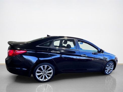 Used 2013 Hyundai Sonata SE image 2