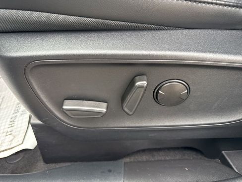 Used 2025 Ford Escape Base w/ Class II Trailer Tow Package image 8