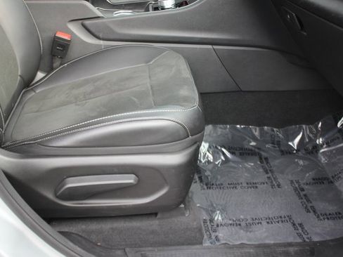 Used 2025 Jeep Grand Cherokee L Altitude image 32