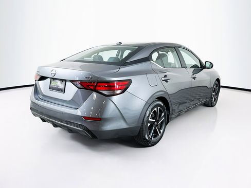 Used 2024 Nissan Sentra SV image 9