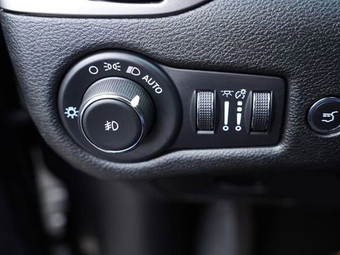 Certified 2022 Jeep Cherokee Limited w/ Elite Package image 26