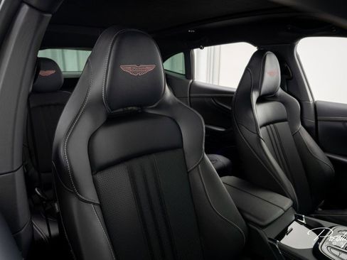 Used 2025 Aston Martin DBX 707 image 45