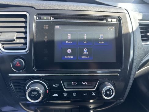 Used 2015 Honda Civic SE image 23