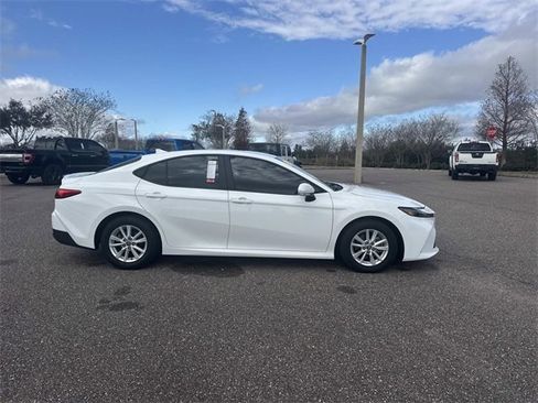 Used 2025 Toyota Camry LE image 2