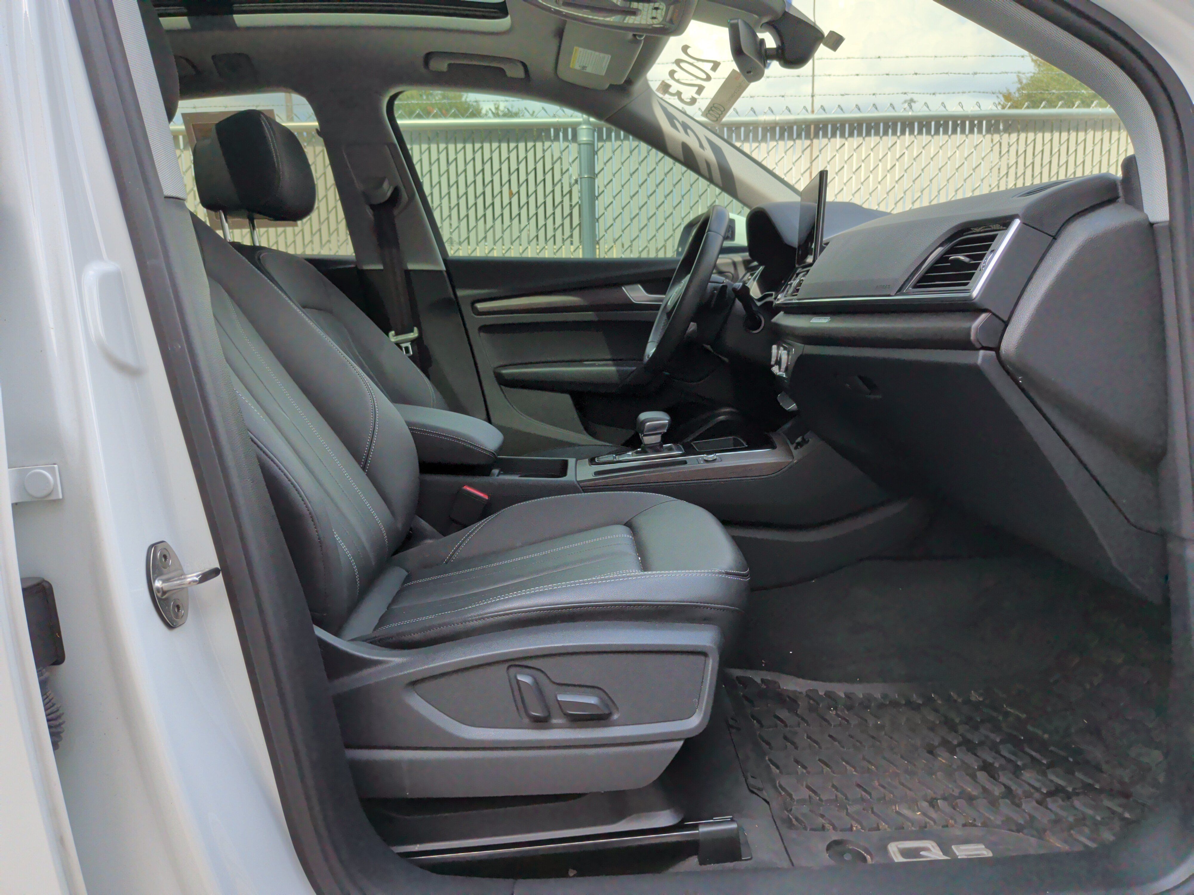 Certified 2023 Audi Q5 2.0T Premium w/ Convenience Package AWD/4WD image 32