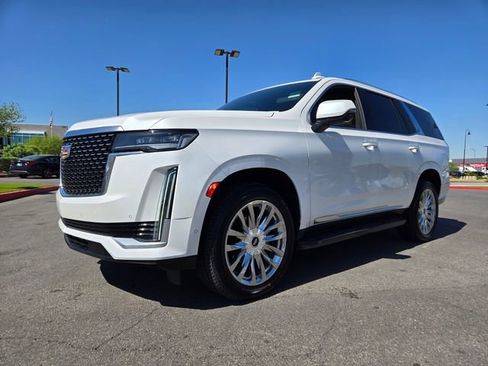 Used 2021 Cadillac Escalade Premium Luxury AWD/4WD image 2