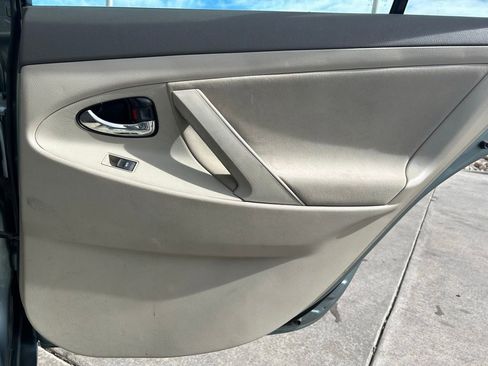 Used 2010 Toyota Camry image 27