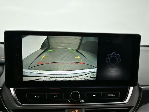 Used 2023 Nissan Altima 2.5 SR w/ SR Premium Package FWD image 16