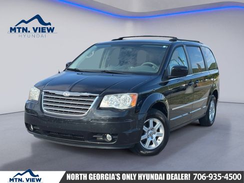 Used 2010 Chrysler Town & Country Touring w/ Entertainment Group #2 FWD image 1