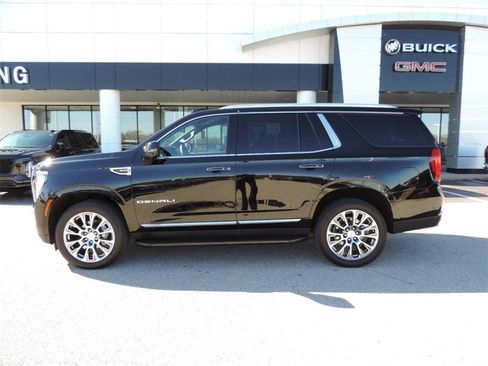 Certified 2025 GMC Yukon Denali image 8