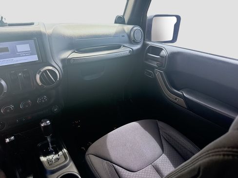 Used 2013 Jeep Wrangler Sport AWD/4WD image 18