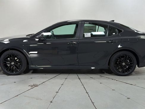 New 2026 Toyota Camry SE image 8