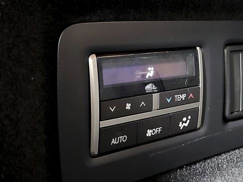 Used 2022 Lexus RX 350L FWD w/ Premium Package image 34