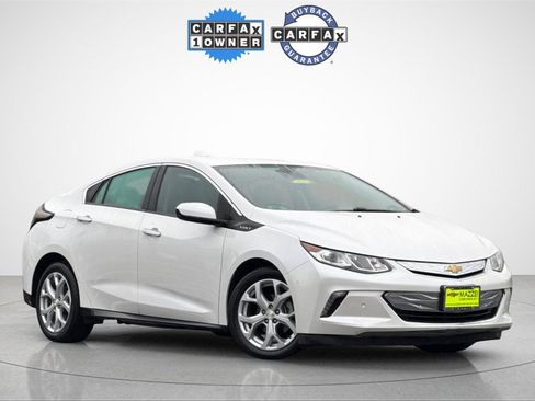 Used 2016 Chevrolet Volt Premier w/ Driver Confidence Package image 2