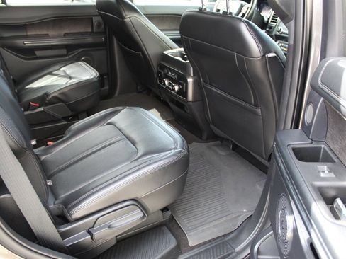 Used 2021 Ford Expedition Limited image 14