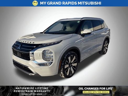 New 2026 Mitsubishi Outlander SEL image 7