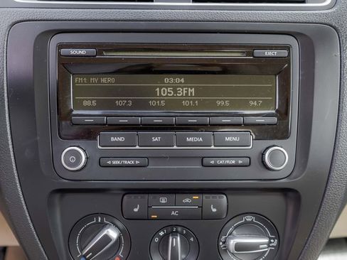 Used 2012 Volkswagen Jetta TDI image 24