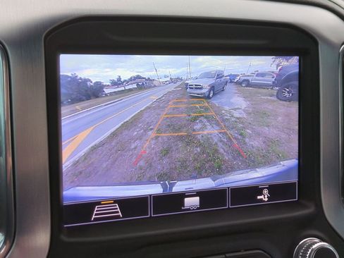 Used 2020 GMC Sierra 1500 SLT w/ SLT Premium Package image 18