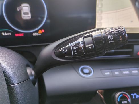 Certified 2024 Hyundai Elantra N image 25