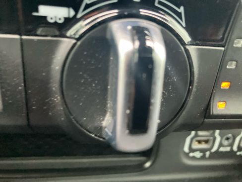 Used 2021 RAM 1500 Limited w/ Night Edition AWD/4WD image 33