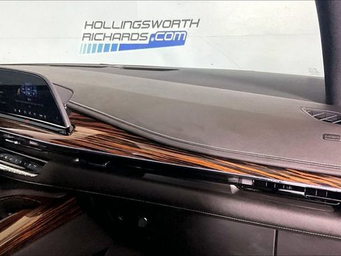 Used 2021 Cadillac Escalade ESV Luxury AWD/4WD image 12