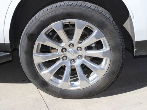 Used 2021 Chevrolet Tahoe Premier w/ Premium Package image 33