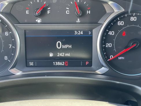 Used 2024 Chevrolet Equinox LT FWD image 13