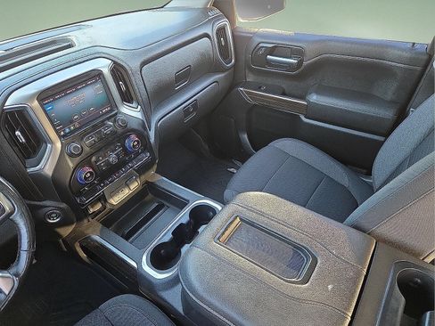 Used 2021 Chevrolet Silverado 1500 LT Trail Boss AWD/4WD image 12