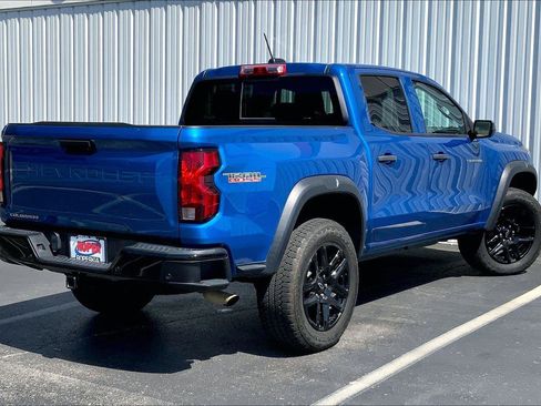 Used 2024 Chevrolet Colorado Trail Boss w/ Advanced Trailering Package AWD/4WD image 10