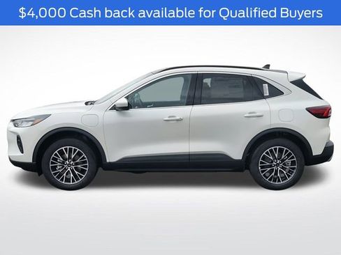 New 2026 Ford Escape SE w/ Class II Trailer Tow Package image 5