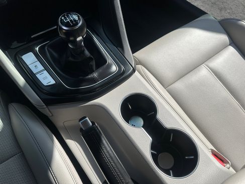 Used 2019 Genesis G70 2.0T Sport image 32