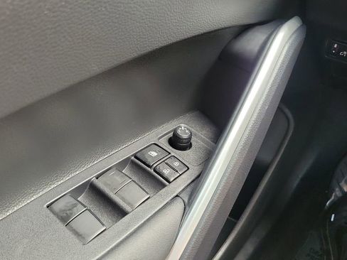 Used 2023 Toyota Corolla Cross LE image 18