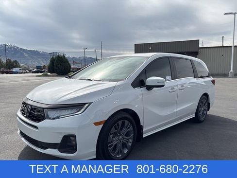 Used 2026 Honda Odyssey Touring image 7