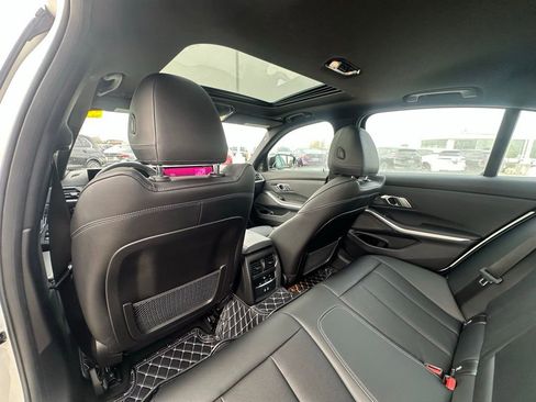 Certified 2023 BMW 330i Sedan w/ M Sport Package image 21