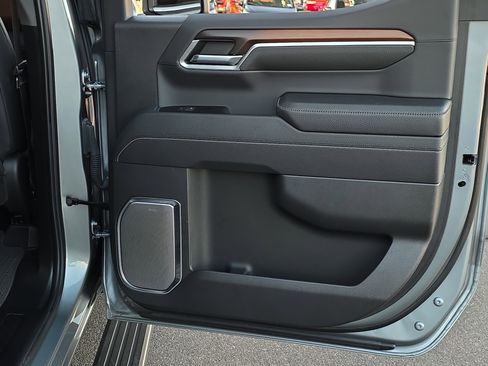 Used 2025 GMC Sierra 1500 Denali image 32