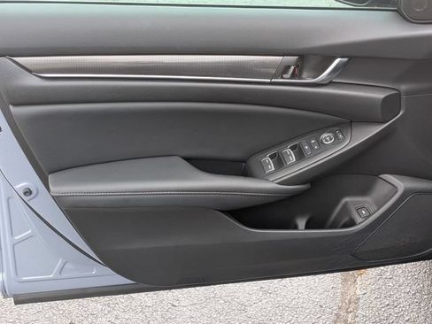 Used 2022 Honda Accord Sport image 12
