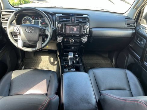 Used 2017 Toyota 4Runner TRD Off-Road Premium AWD/4WD image 19