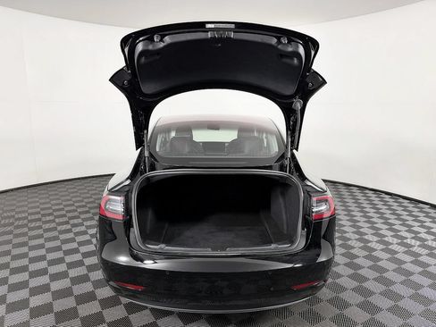 Used 2018 Tesla Model 3 Long Range RWD image 11