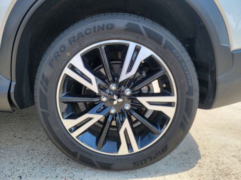 Used 2024 Mitsubishi Eclipse Cross SE image 30