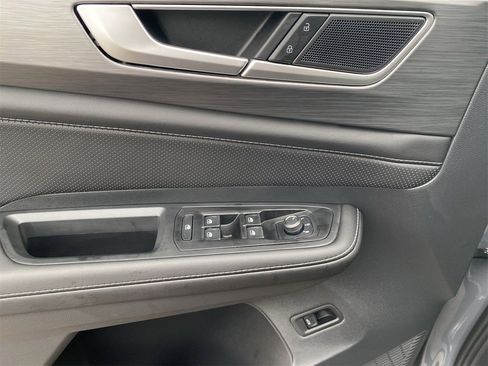 New 2026 Volkswagen Atlas Cross Sport SE image 17