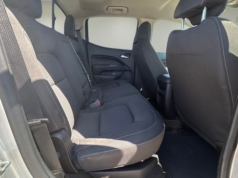 Used 2016 Chevrolet Colorado LT w/ LT Convenience Package image 11