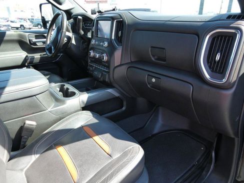 New 2023 GMC Sierra 2500 AT4 w/ Gooseneck/5TH Wheel Package AWD/4WD image 15