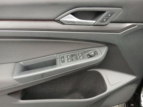 Used 2022 Volkswagen GTI SE image 12