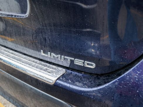 Used 2020 Toyota Highlander Limited image 12