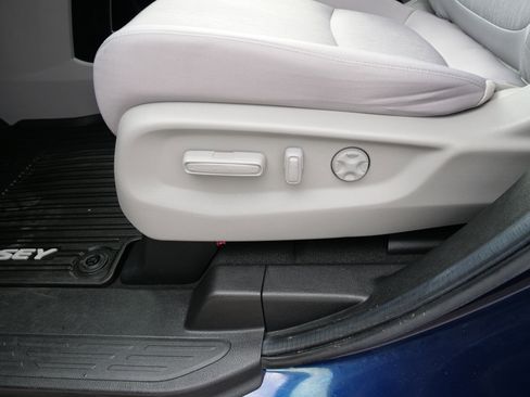 Used 2022 Honda Odyssey EX image 16