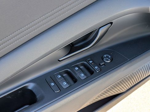 New 2026 Hyundai Elantra Sport FWD image 16