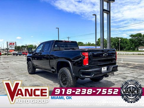 New 2026 Chevrolet Silverado 2500 ZR2 w/ LPO, Dark Essentials Package AWD/4WD image 5